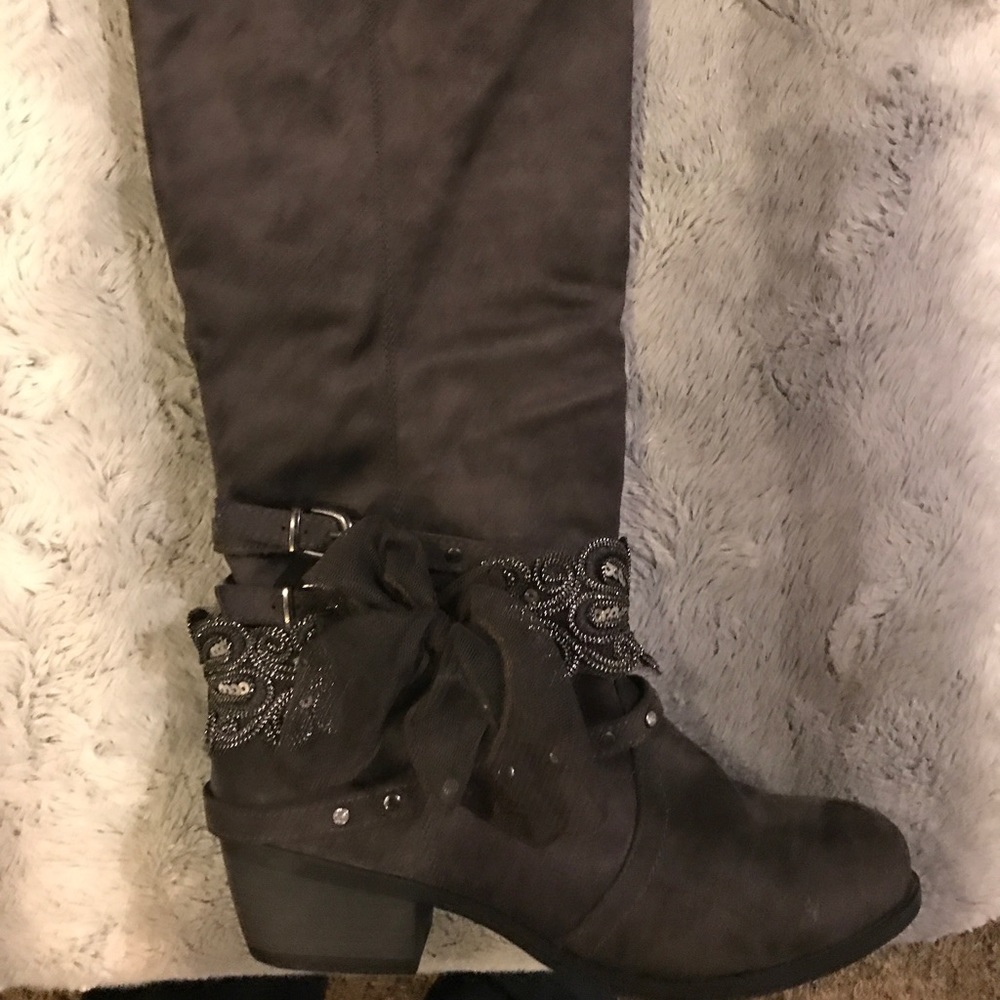 Never worn suede naughty monkey boots